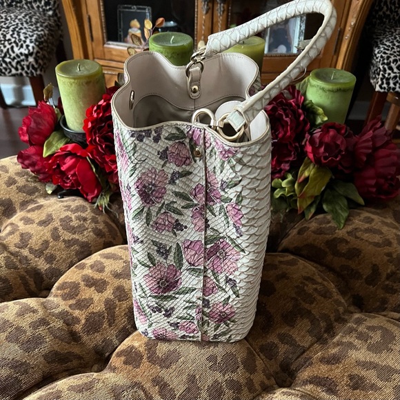 Brahmin Amelia Labyrinth Handbag Purple Flowers - Picture 10 of 14